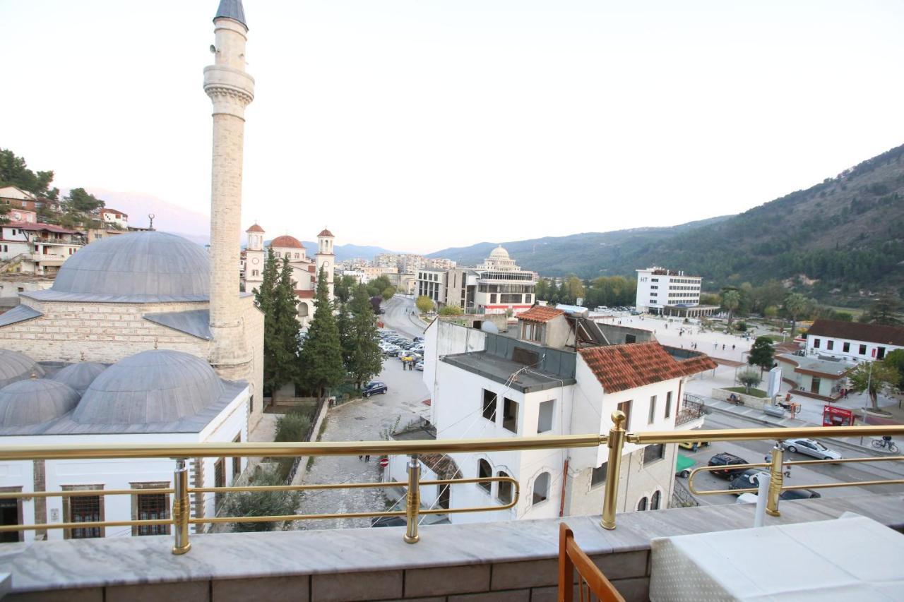 Hotel Pasarela Берат Екстериор снимка