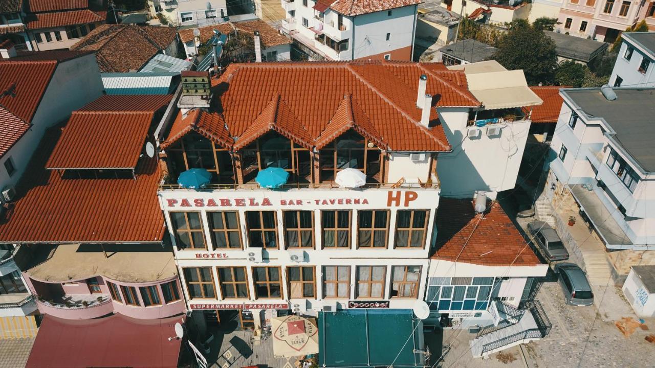 Hotel Pasarela Берат Екстериор снимка