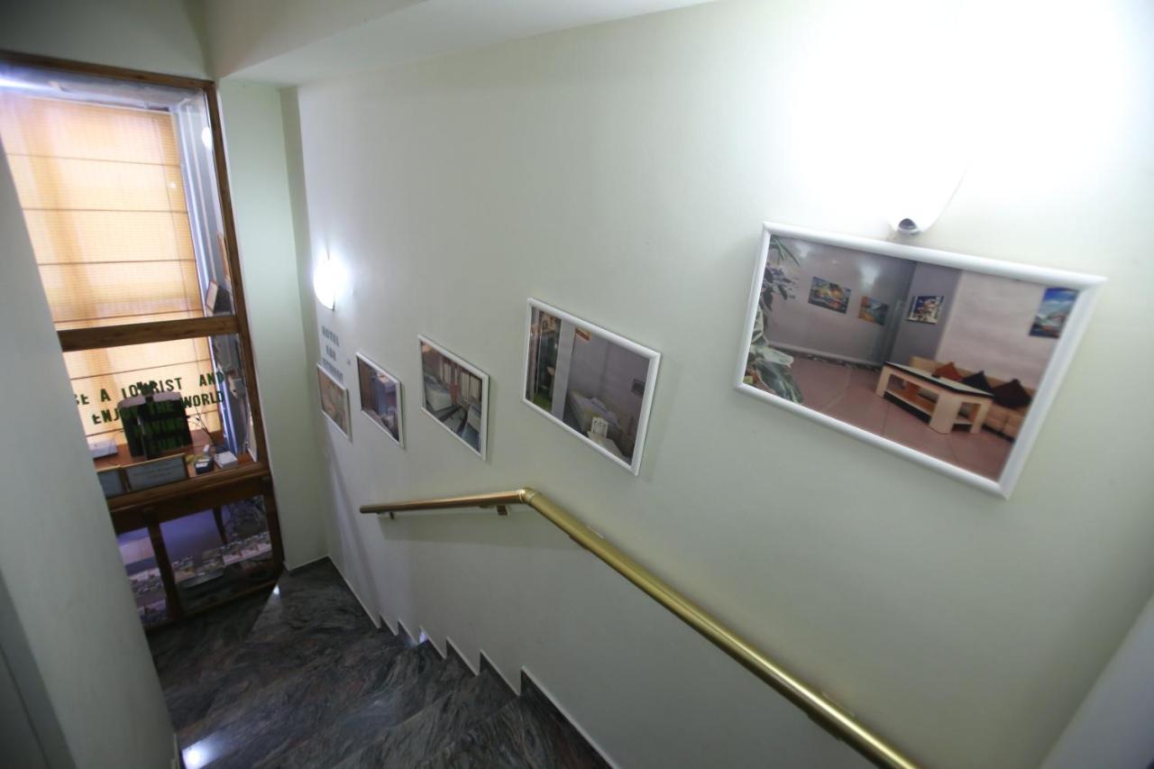 Hotel Pasarela Берат Екстериор снимка