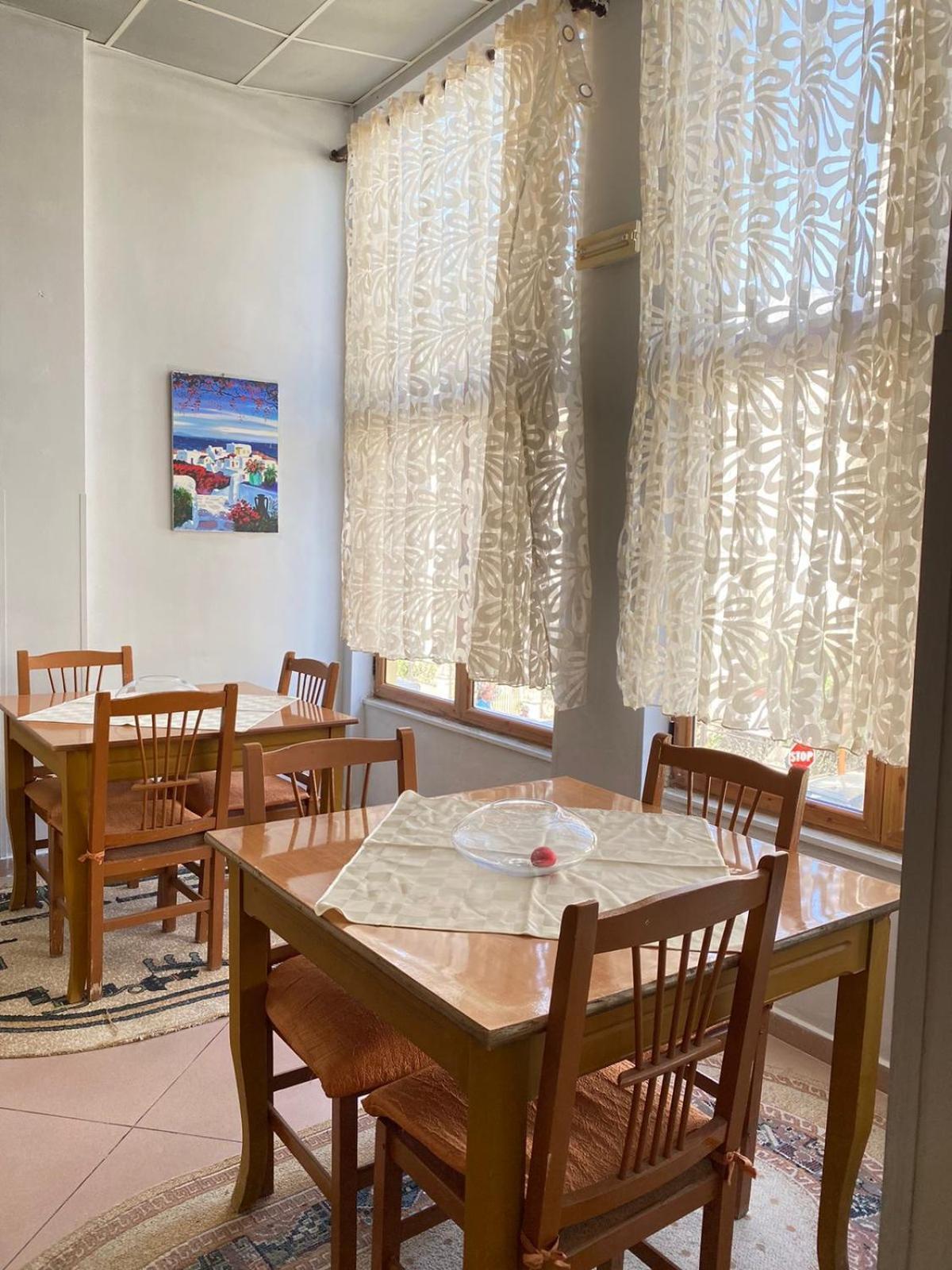 Hotel Pasarela Берат Екстериор снимка