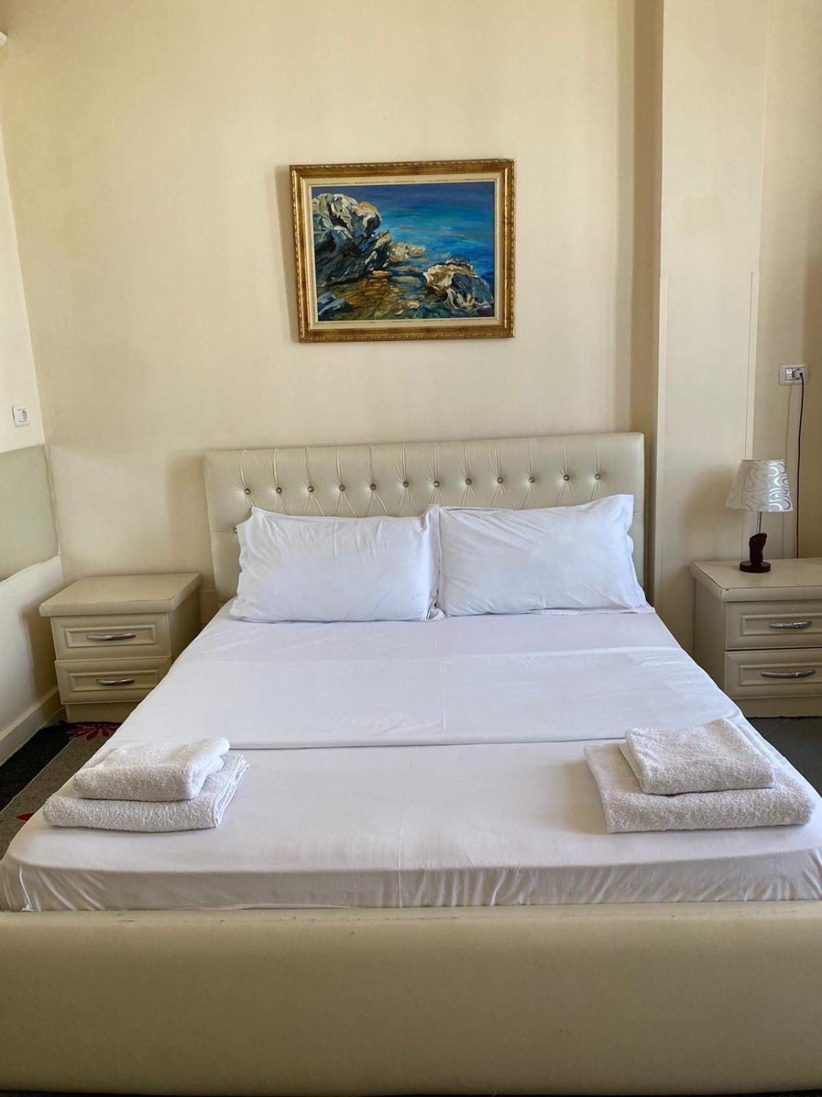 Hotel Pasarela Берат Екстериор снимка